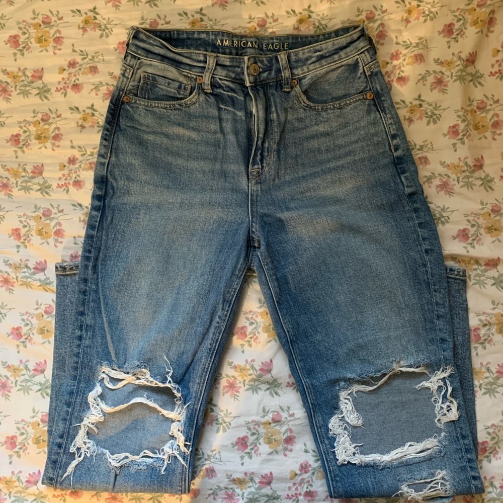 Distressed American eagle jeans